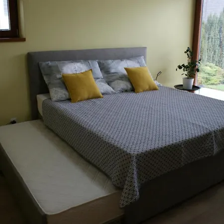 Kvetna Apartament *